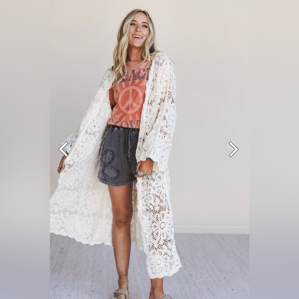 NWOT POL Flower Crochet Kimono Duster Sweater Cardigan OS